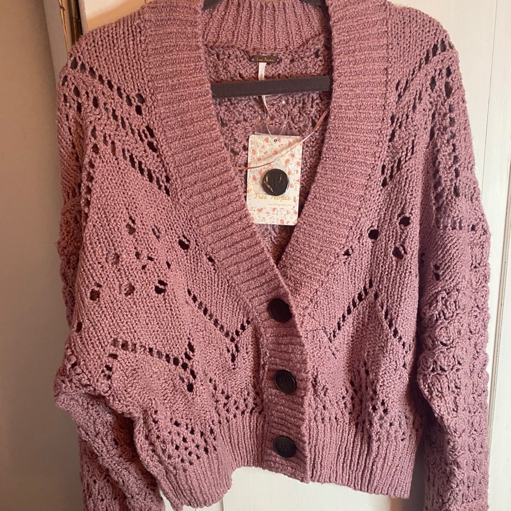 ｆｒｅｅ ｐｅｏｐｌｅ ｓｗｅａｔｅｒ